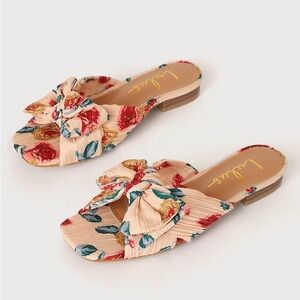 Lulu’s Lortho Floral Sandal